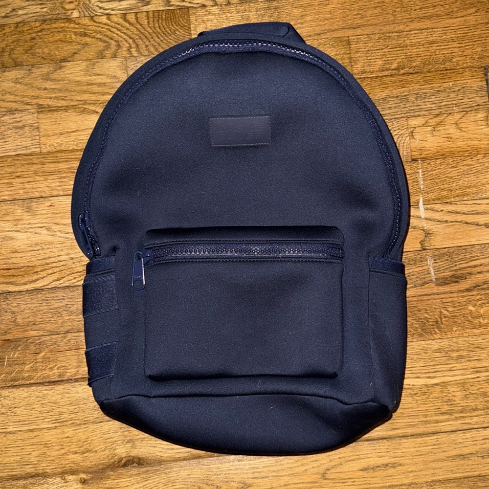 Size Large Dagne Dover back pack in navy
